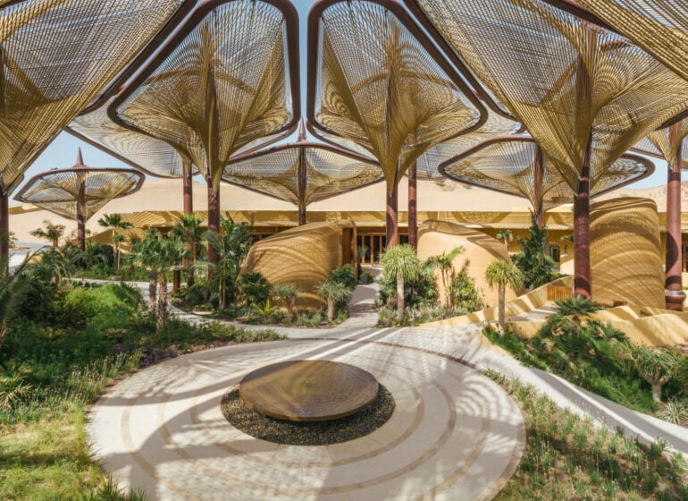 As part of the overall Red Sea Development, Southern Dunes will be an ultra high-end, luxury retreat that is nestled within serene sand dunes