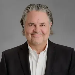 20241104_KSQDesign-Headshots-Armand+Quadrini-12960